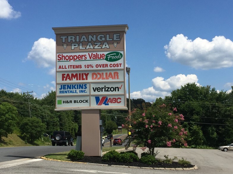 More Photos Of 502 E Main St, Louisa Unknown For Lease