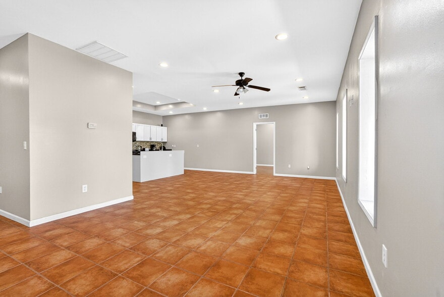 More Photos Of 1049 County Road 539, Valley Flex For Sale