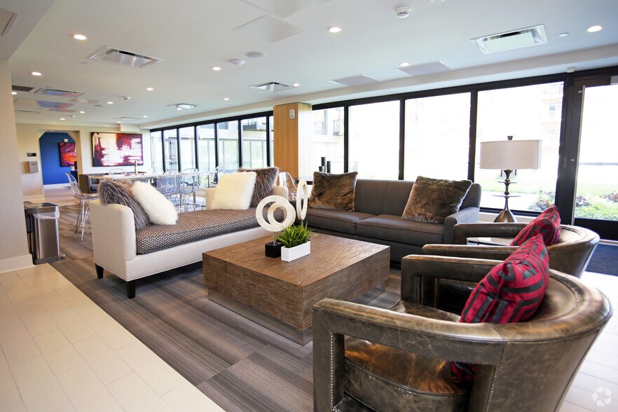 More Photos Of 847 Chicago Ave, Evanston Apartments For Lease