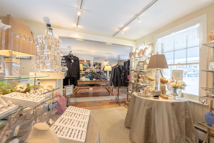 More Photos Of 16 West Main St, Wilmington General Retail For Sale