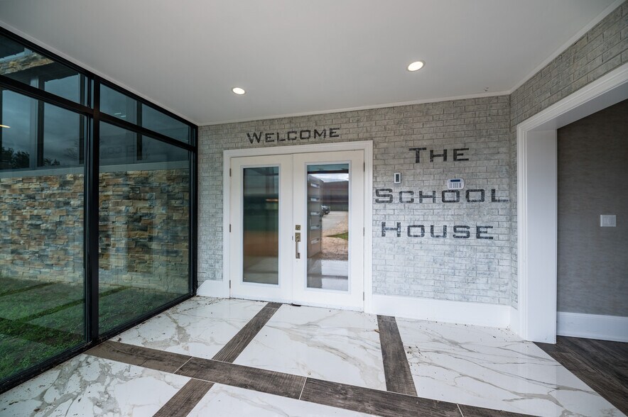 More Photos Of 145 School Rd, Mount Morris Office For Sale