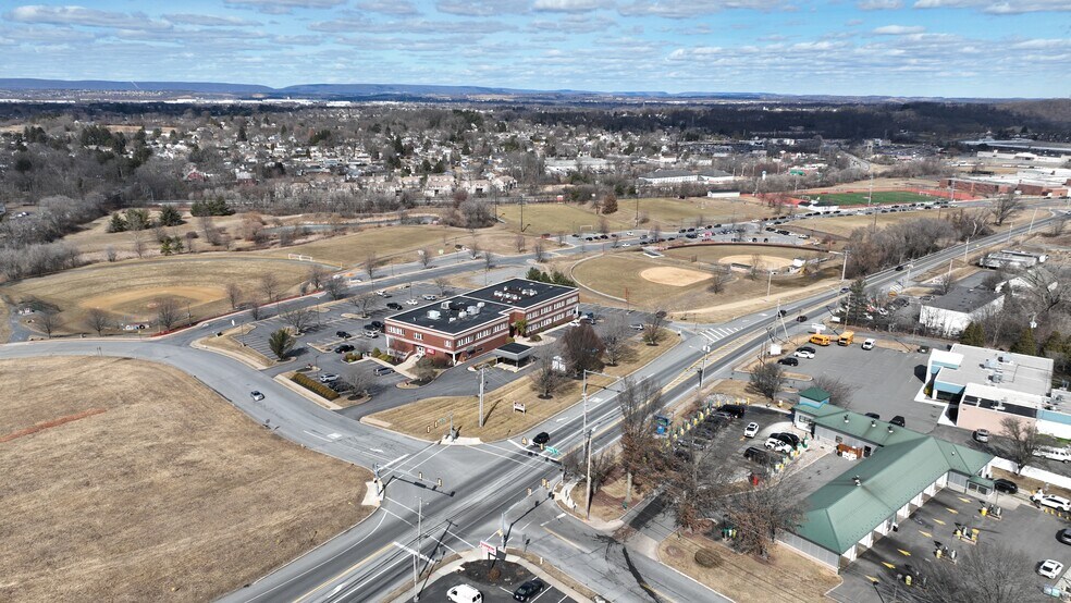 More Photos Of 2925 William Penn Hwy, Easton Office For Lease