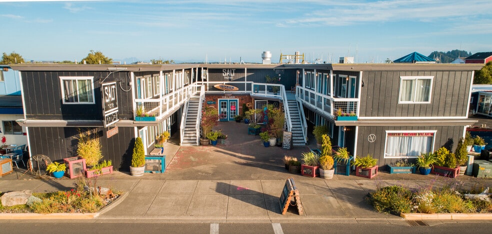 Primary Photo Of 147 Howerton Ave, Ilwaco Hotel For Sale