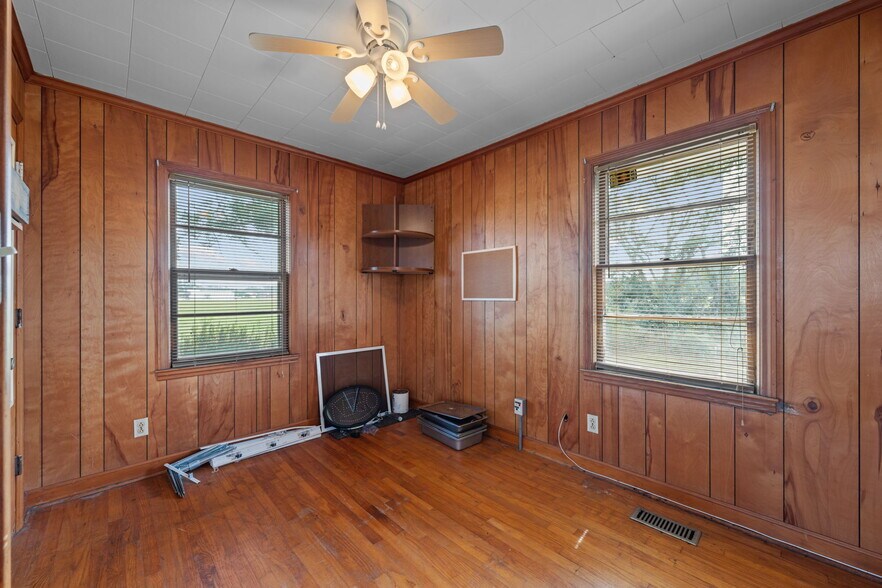 More Photos Of 11146 NC 55 Hwy E, Grantsboro Freestanding For Sale