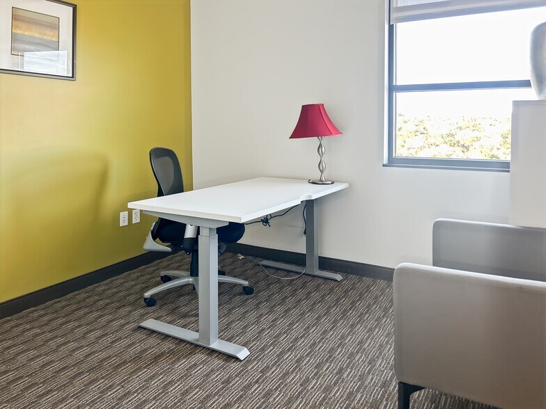 More Photos Of 17806 W Interstate 10, San Antonio Coworking Space