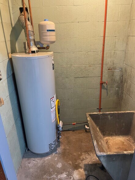 More Photos Of 10 Rhoda St, Farrell Flex For Lease