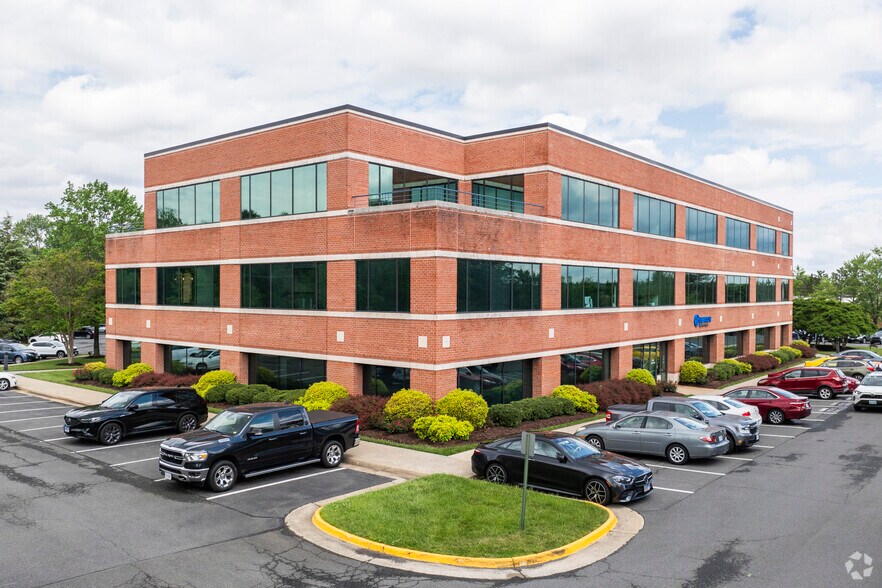 More Photos Of 510 Huntmar Park Dr, Herndon Unknown For Lease