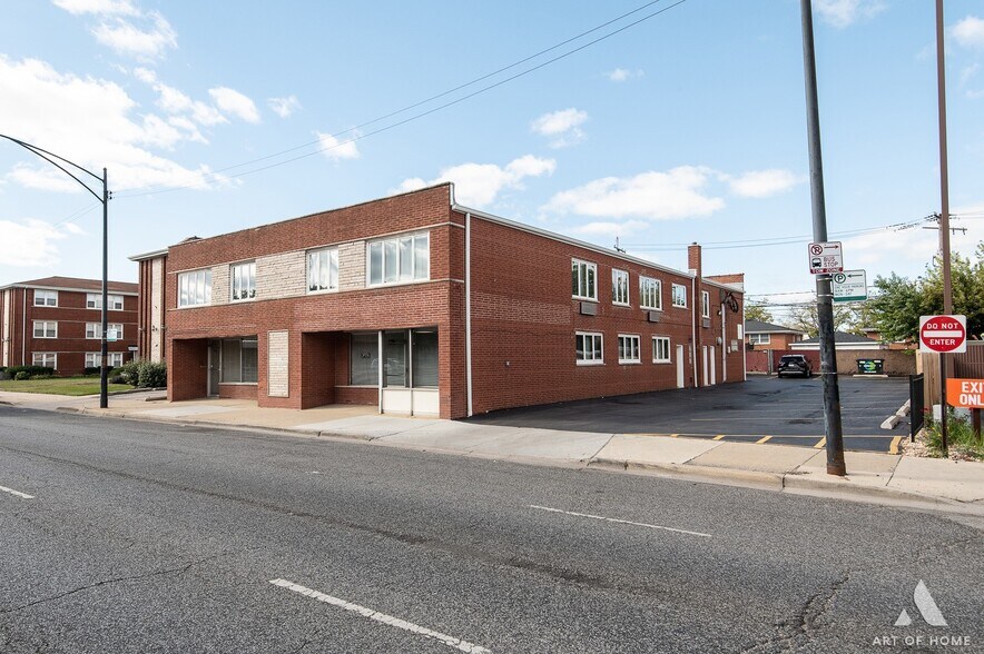 More Photos Of 7922 S Pulaski Rd, Chicago Office For Sale