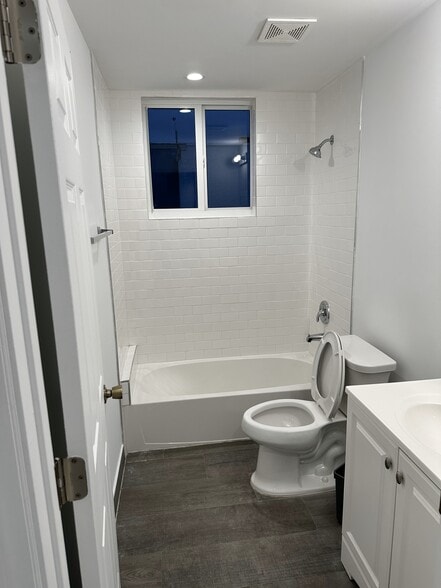 More Photos Of 620 W 29th St, Hialeah Apartments For Sale