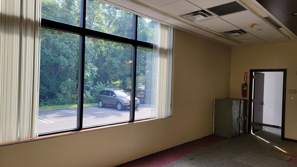 More Photos Of 5020 Route 9W, Newburgh Office For Lease