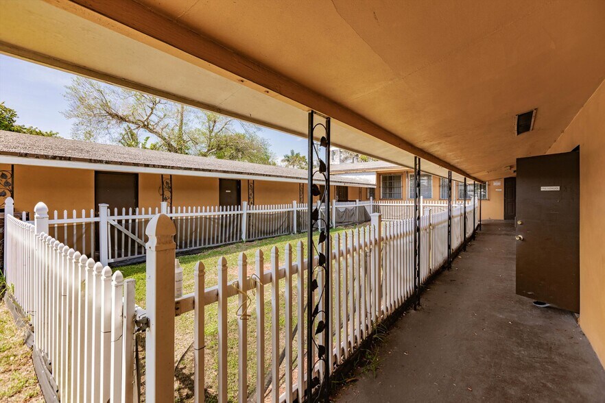 More Photos Of 601 W Canal St N, Belle Glade Daycare Center For Sale