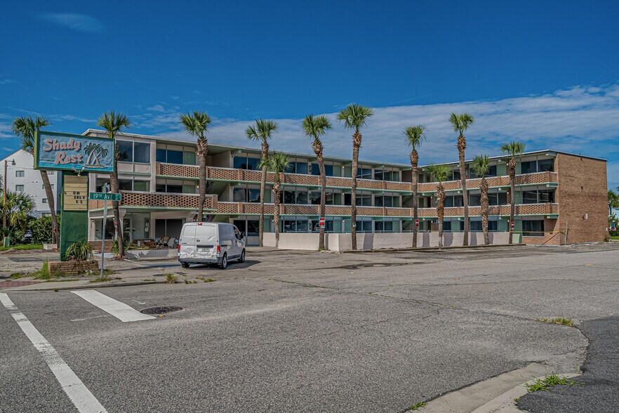More Photos Of 1900 S Ocean Blvd, Myrtle Beach Hotel For Sale