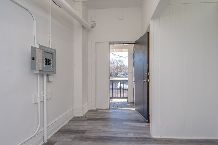 More Photos Of 1823-1841 Wade Hampton Blvd, Greenville Unknown For Lease