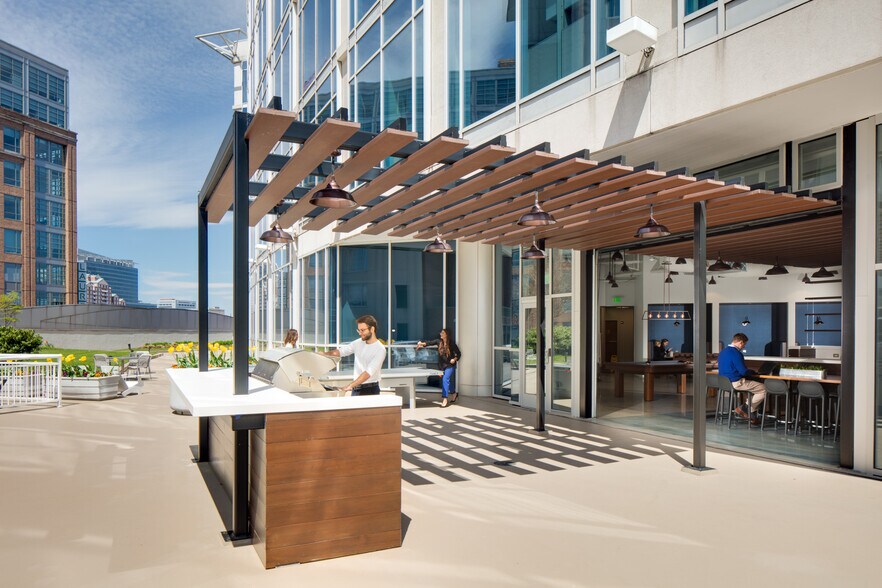 More Photos Of 100 International Dr, Baltimore Unknown For Lease