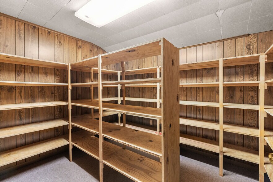 More Photos Of 2200 Sciaaca Rd, Spring Office For Sale