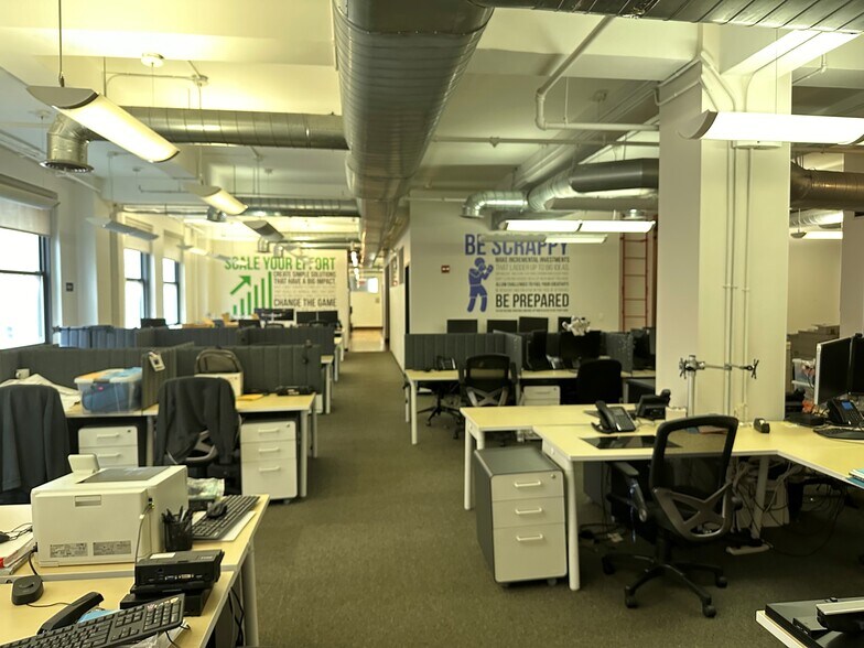 More Photos Of 235 Park Ave S, New York Office For Lease