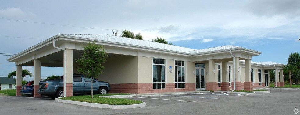 More Photos Of 1510 SW Santa Barbara Blvd, Cape Coral Medical For Lease
