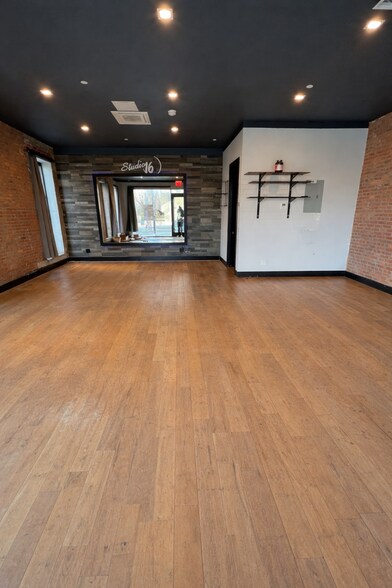 More Photos Of 561 4th Ave, Brooklyn Storefront Retail Residential For Lease