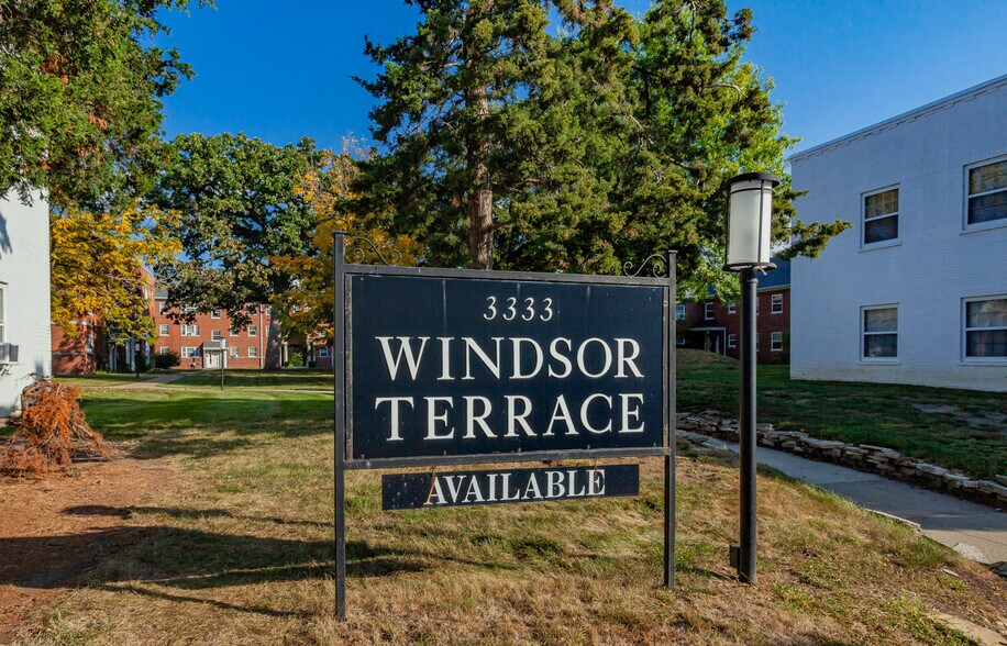 More Photos Of 3333 Grand Ave, Des Moines Apartments For Sale