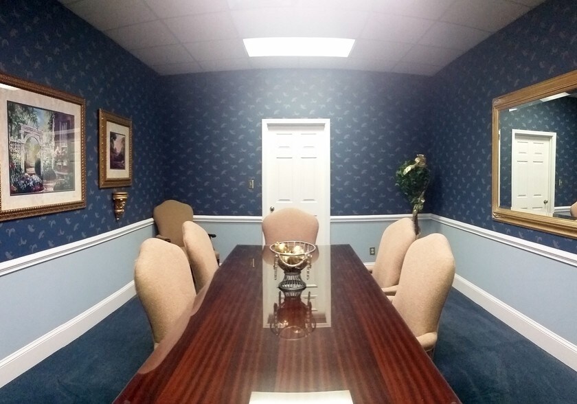 More Photos Of 160 Hawthorne Park, Athens Medical For Sale