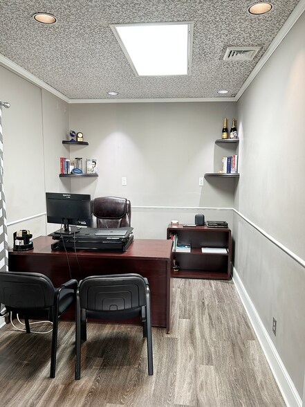 More Photos Of 785 Pearl Rd, Brunswick Office For Lease