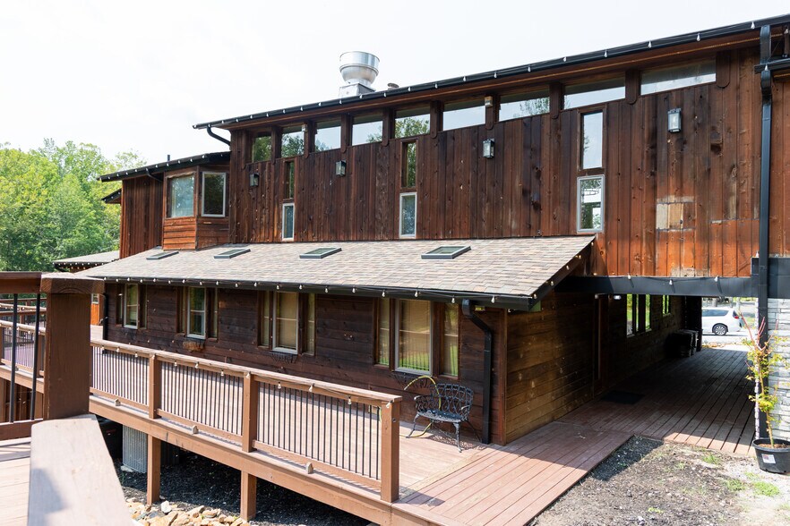 More Photos Of 552 Old Mill Rd, Campobello Lodge Meeting Hall For Sale