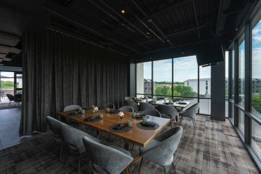 More Photos Of 2144 E Republic Rd, Springfield Office For Lease