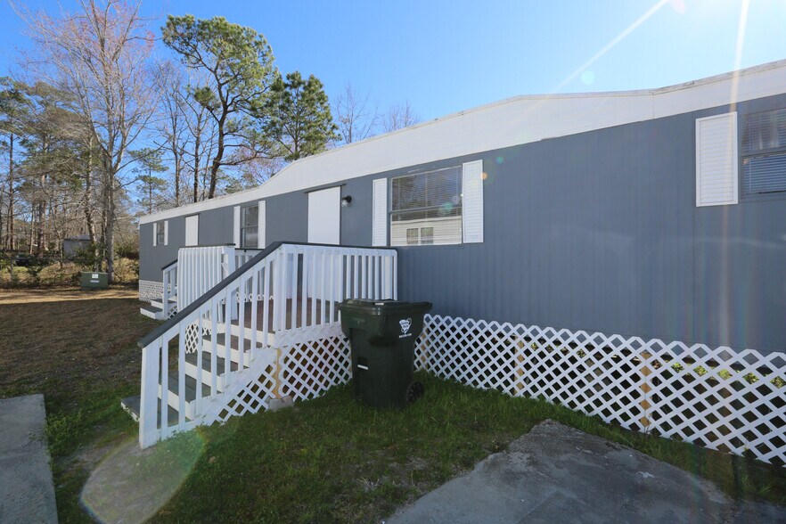More Photos Of 306 Sundial Ln, Ladson Manufactured Housing Mobile Home Park For Sale