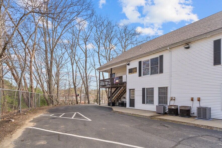More Photos Of 56 N Bedford St, East Bridgewater Office For Sale