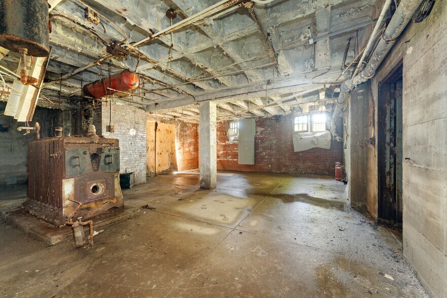 More Photos Of 1190 Main St, West Warwick Loft Creative Space For Sale