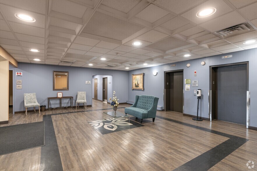 More Photos Of 550 Pinetown Rd, Fort Washington Office For Lease
