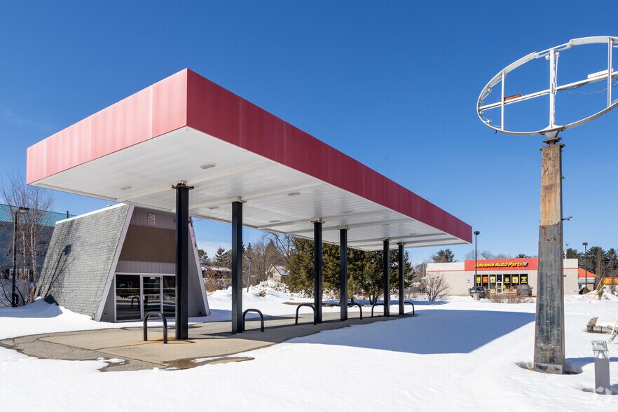 Primary Photo Of 1115 Main St, Sanford Service Station For Sale