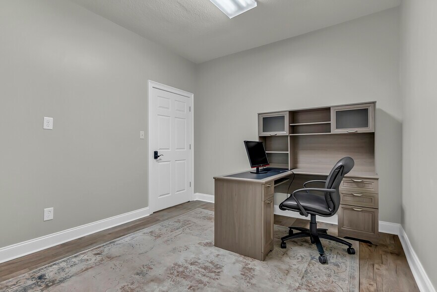 More Photos Of 1501 US Highway 19 S, Leesburg Office For Sale