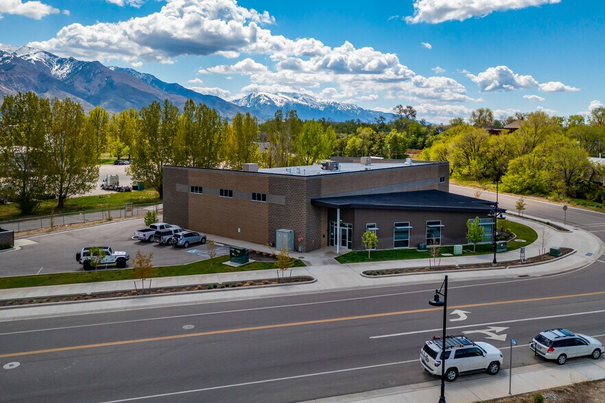 More Photos Of 516 W Stockman Way, Ogden Industrial For Sale