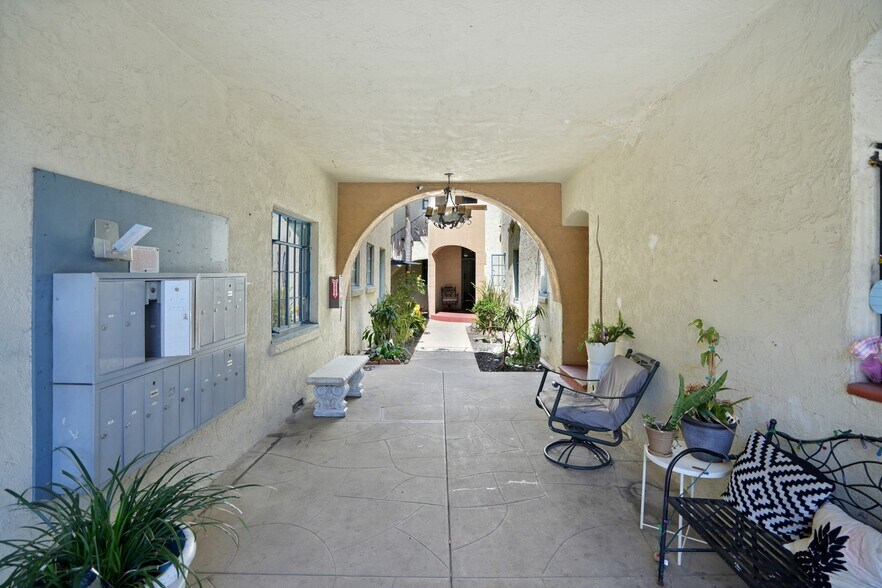 More Photos Of 433 W 7th St, Long Beach Apartments For Sale