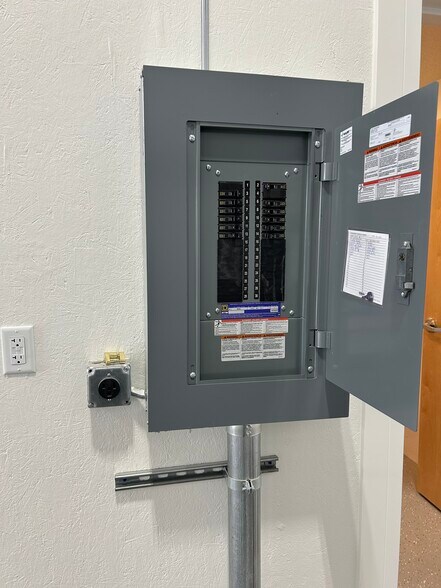 More Photos Of 1908 N 200 E, Spanish Fork Self Storage For Lease