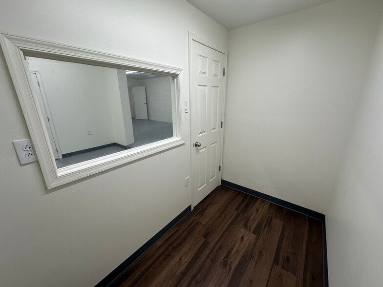 More Photos Of 373 Easton Rd, Horsham Township Auto Repair For Lease