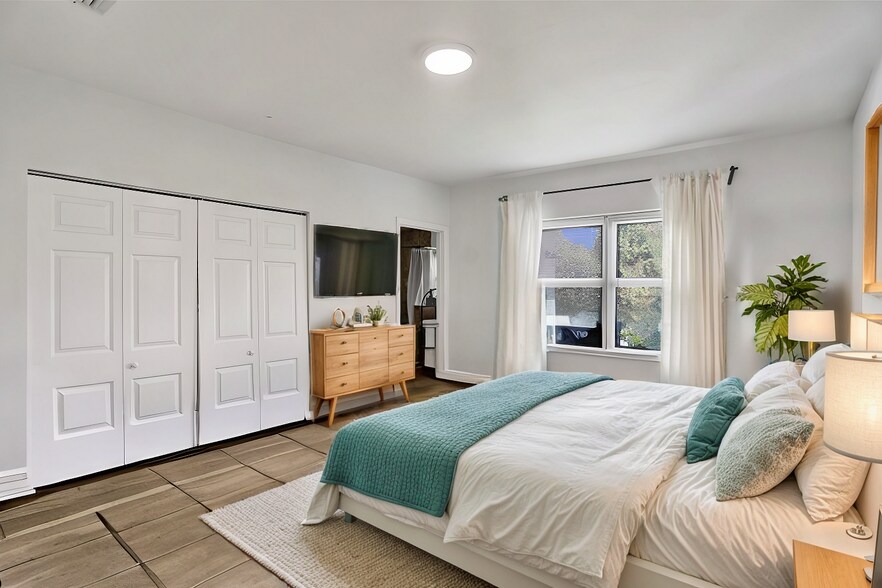 More Photos Of 76 NE 49th St, Miami Apartments For Sale