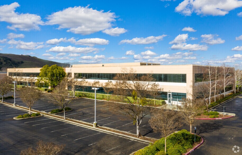 More Photos Of 18705 Madrone Pky, Morgan Hill Research And Development For Lease