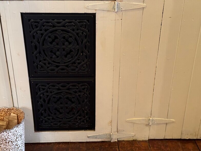 More Photos Of 224 W Chickasaw St, Tahlequah Hospitality For Sale