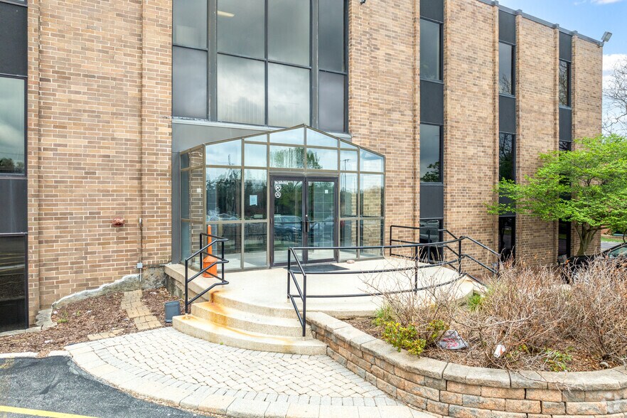 More Photos Of 55 W 22nd St, Lombard Office For Lease