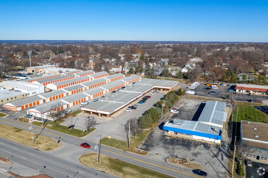 More Photos Of 12674-12710 Shawnee Mission Pky, Shawnee Unknown For Lease