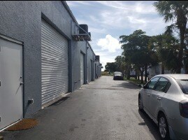 More Photos Of 7863 Drew Cir, Fort Myers Warehouse For Lease