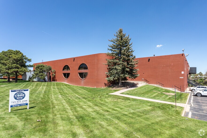 More Photos Of 3505-3525 N Stone Ave, Colorado Springs Warehouse For Lease
