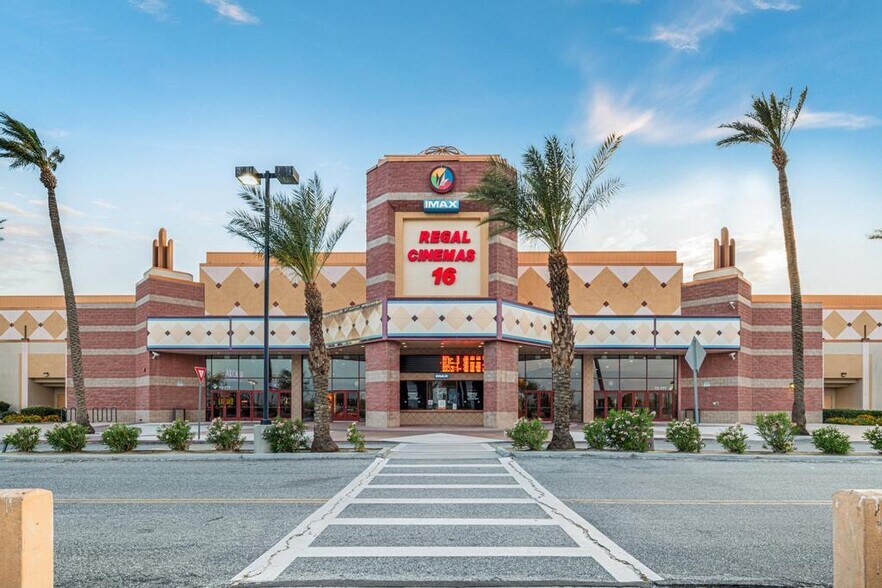 More Photos Of 72777 Dinah Shore Dr, Rancho Mirage Movie Theatre For Lease