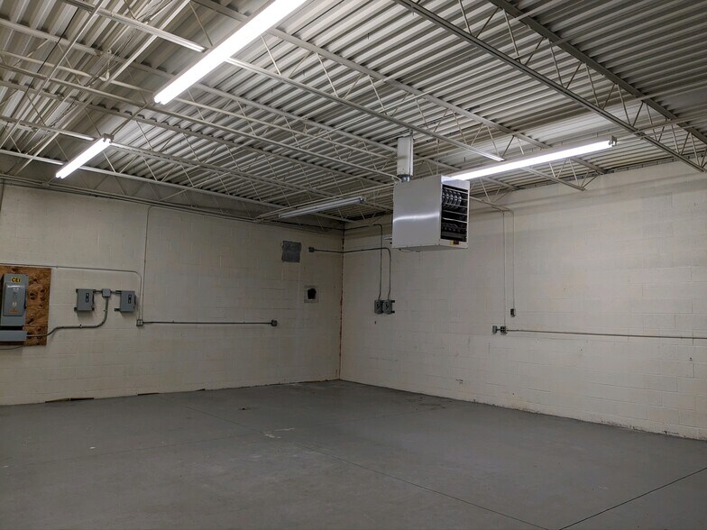More Photos Of 26700 Renaissance Pky, Warrensville Heights Manufacturing For Lease