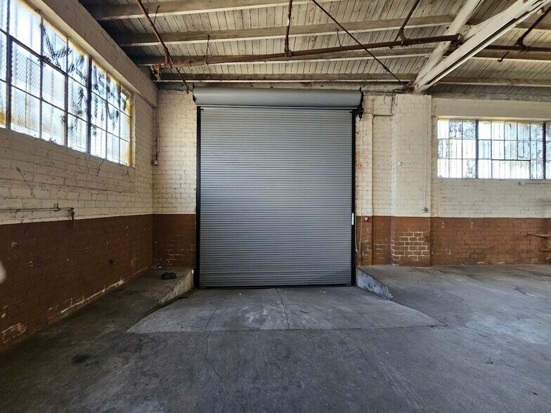 More Photos Of 3053 E 11th St, Los Angeles Industrial For Lease