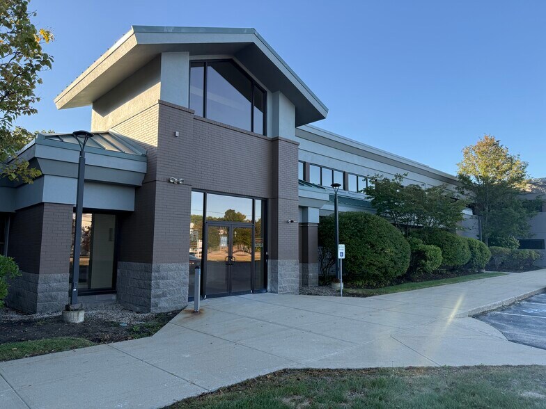 Primary Photo Of 100 Borthwick Ave, Portsmouth Office For Lease