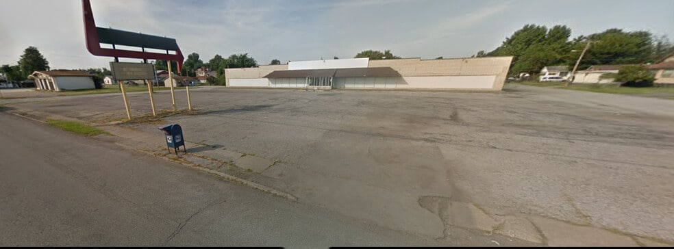 Primary Photo Of 3101 Sycamore St, Cairo General Retail For Sale