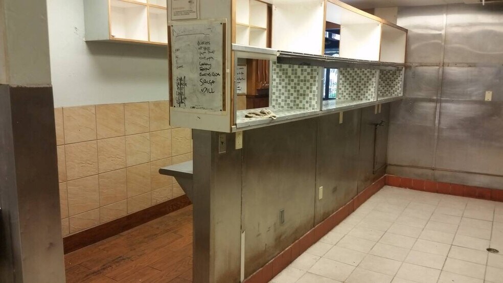 More Photos Of 1911 Kalakaua Ave, Honolulu Apartments For Lease